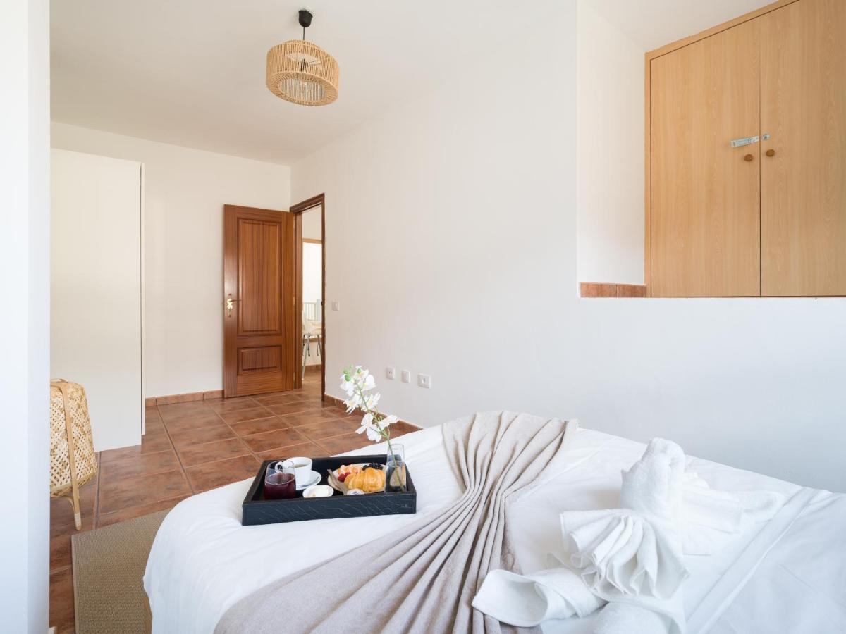 Giraud Ii - Secluded Beachfront Duplex