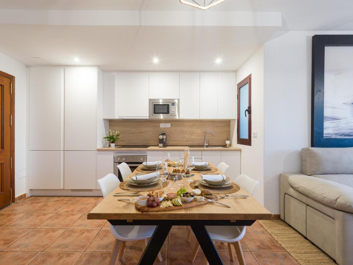 Apartment Giraud Ii - Secluded Beachfront Duplex