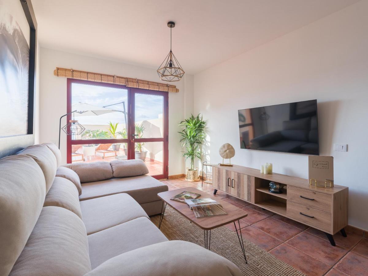 Giraud Ii - Secluded Beachfront Duplex *