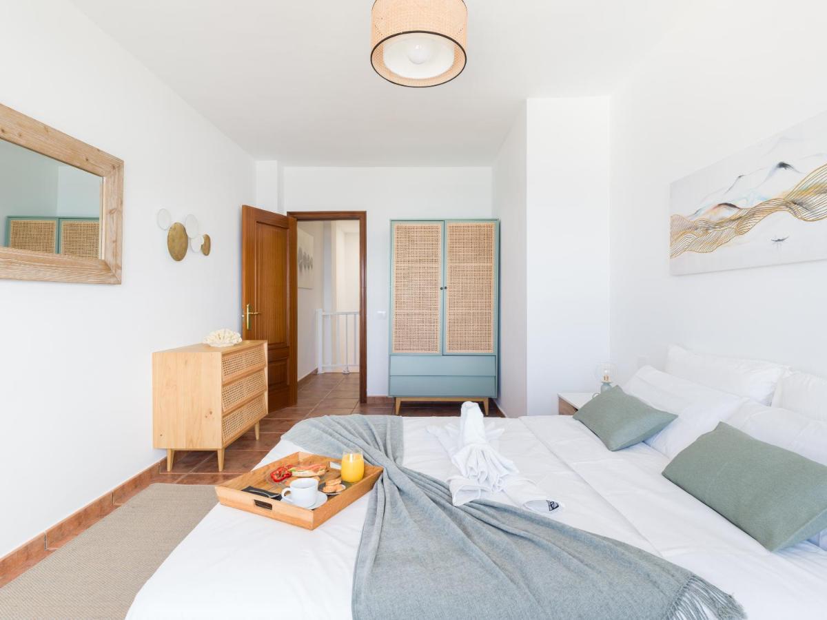 Apartment Giraud Ii - Secluded Beachfront Duplex *
