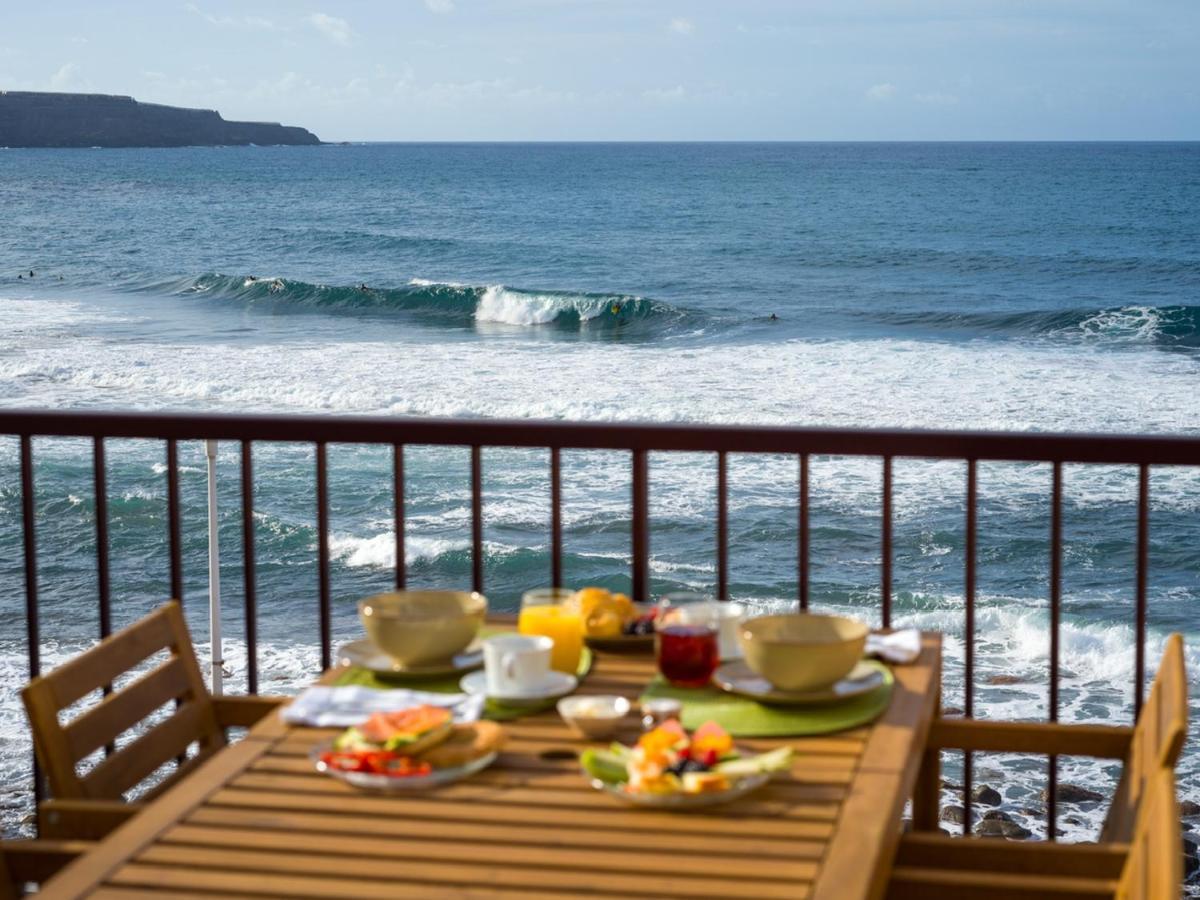 Giraud Ii - Secluded Beachfront Duplex Apartment